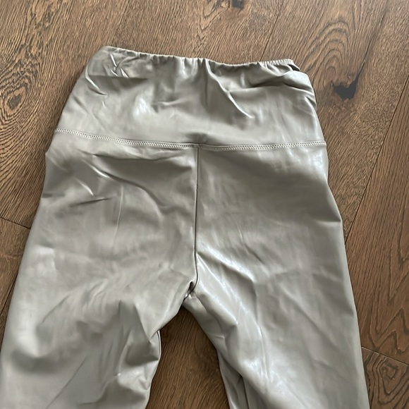 Wilfred Free Daria Faux Leather Legging - Picture 3 of 3